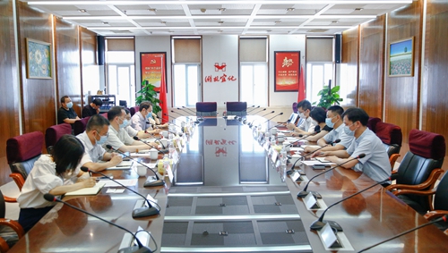 中國信保湖北分公司黨委書記、總經(jīng)理劉正茂一行到訪宜化集團(tuán)(圖1)