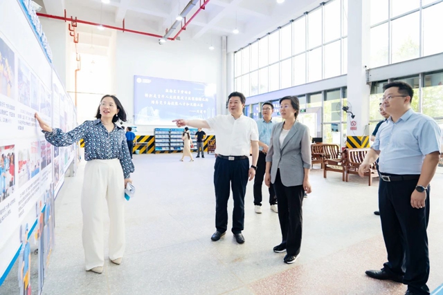 湖北省人社廳黨組書記、廳長李述永到宜化實訓(xùn)基地調(diào)研