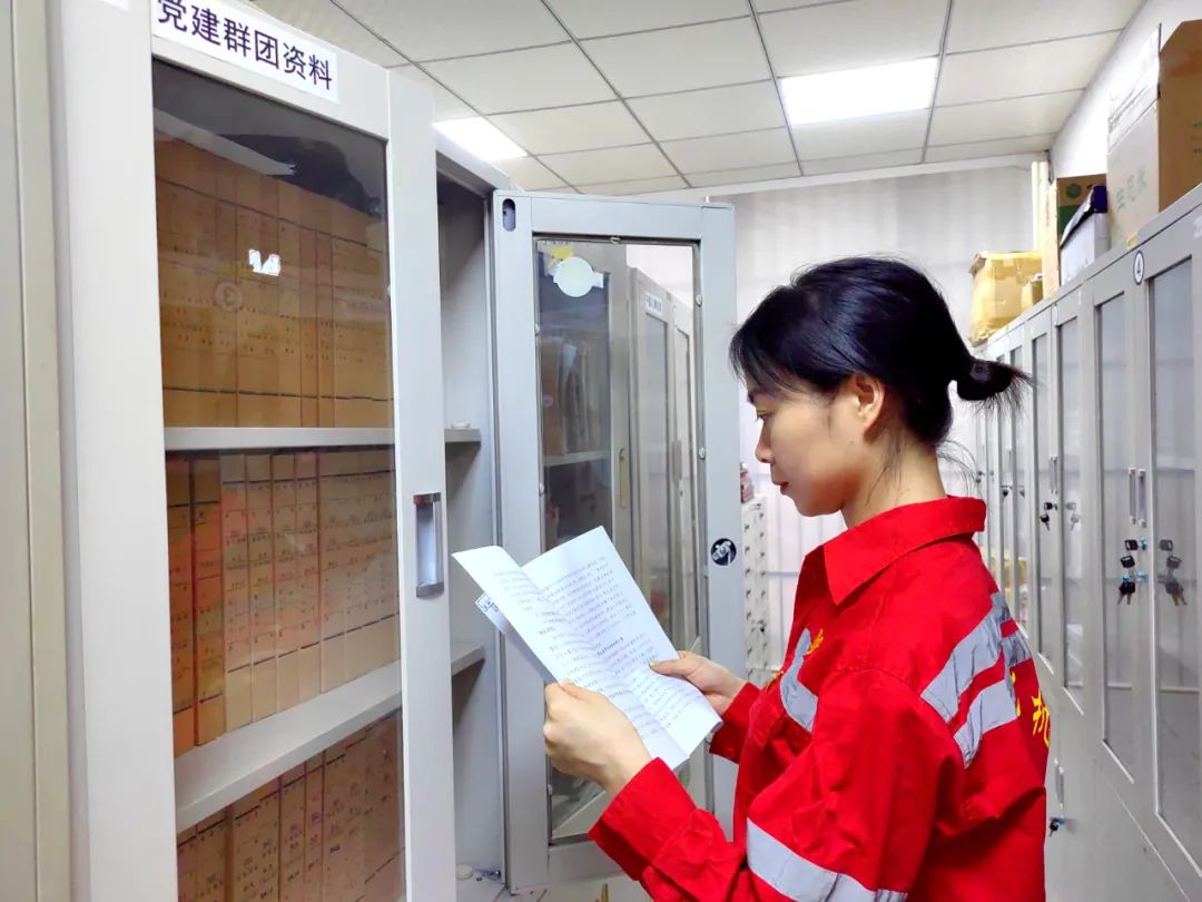 【宜化榜樣】化機(jī)公司李丹：提升素質(zhì)強(qiáng)技能，勇于奉獻(xiàn)顯擔(dān)當(dāng)(圖4)
