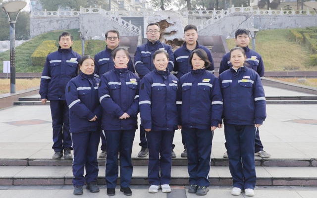 喜報(bào)！全國(guó)表彰，股份公司猇亭片區(qū)電解四班榜上有名！